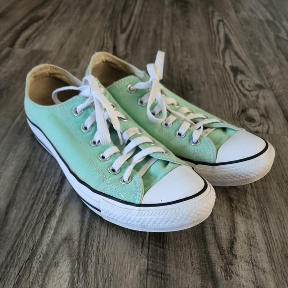 mint green converse shoes